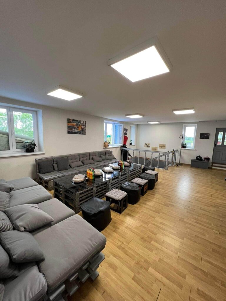 received_389891663104555